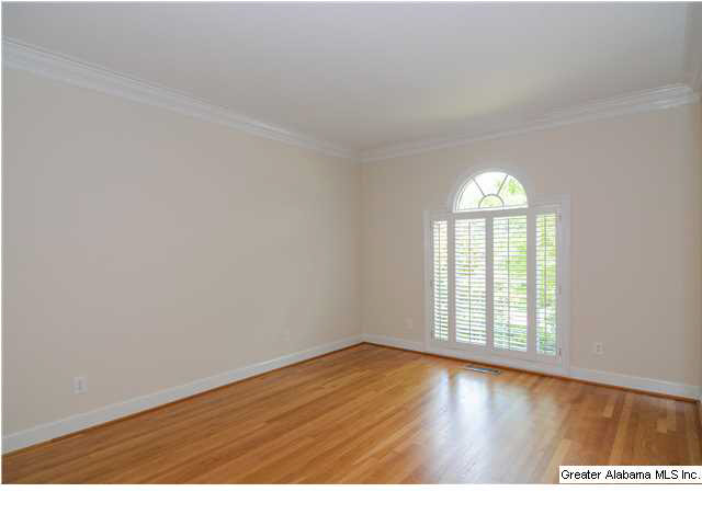 2052 Magnolia Ridge Birmingham, AL 35243 - Photo 6 of 32