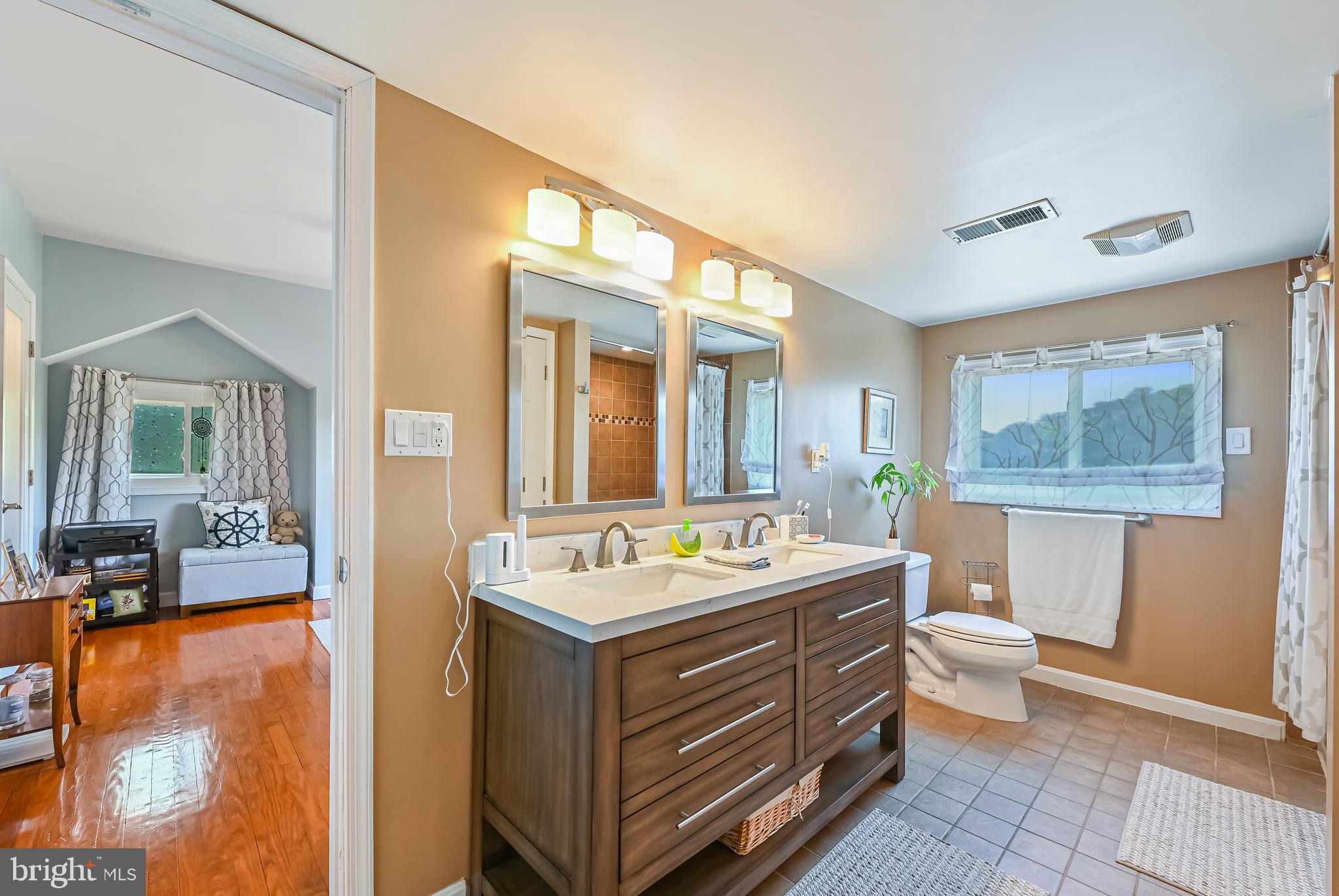 1230 Rock Hill Road Pasadena, MD 21122 - Photo 33 of 69 Upper level full bath