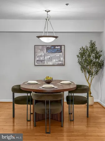 $349,000 | 3179 Summit Square Drive, Unit 2C4, Oakton, VA 22124