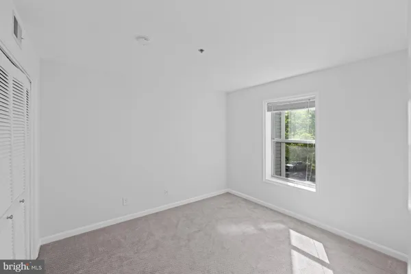 $349,000 | 3179 Summit Square Drive, Unit 2C4, Oakton, VA 22124
