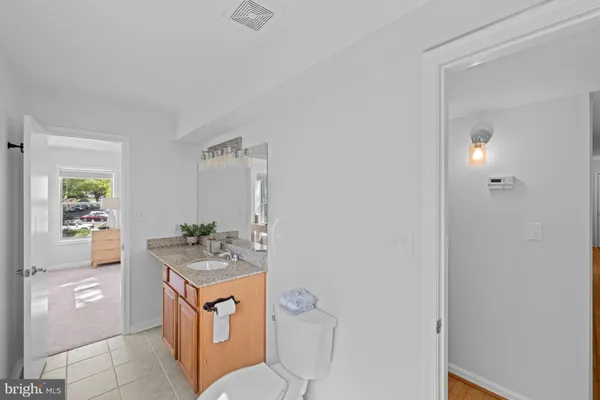$349,000 | 3179 Summit Square Drive, Unit 2C4, Oakton, VA 22124