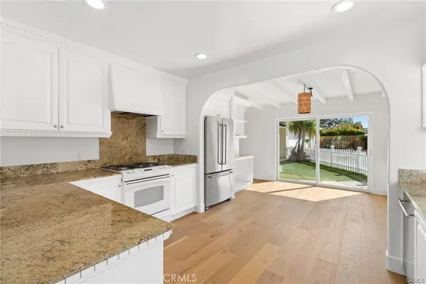 $7,500 | 369 East 20th Street, Costa Mesa, CA 92627