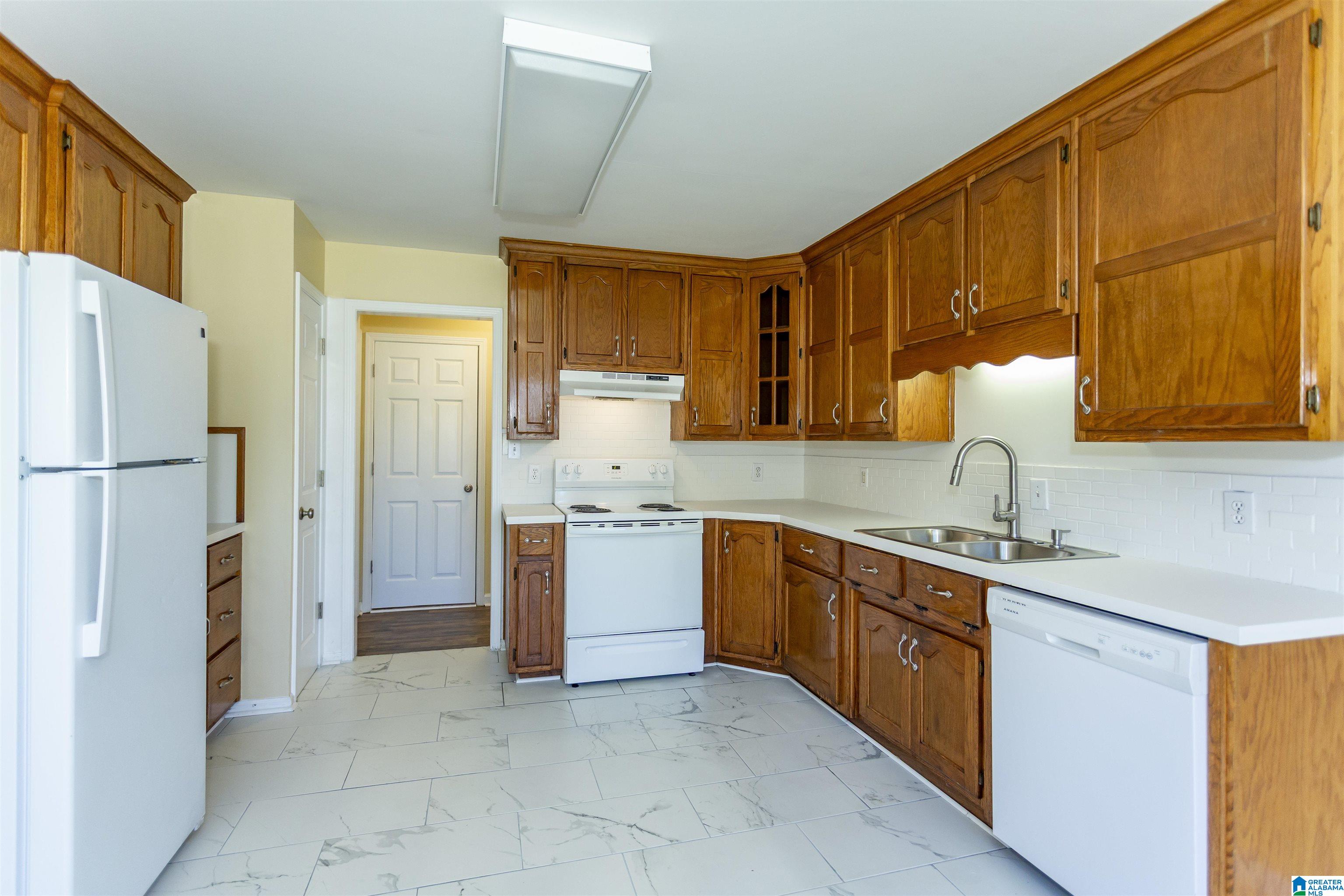 713 Jason Circle Center Point, AL 35215 - Photo 15 of 41