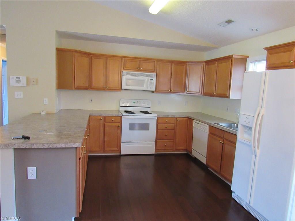 517 East Dalton Road King, NC 27021 - Photo 8 of 27 Gallery Image 8