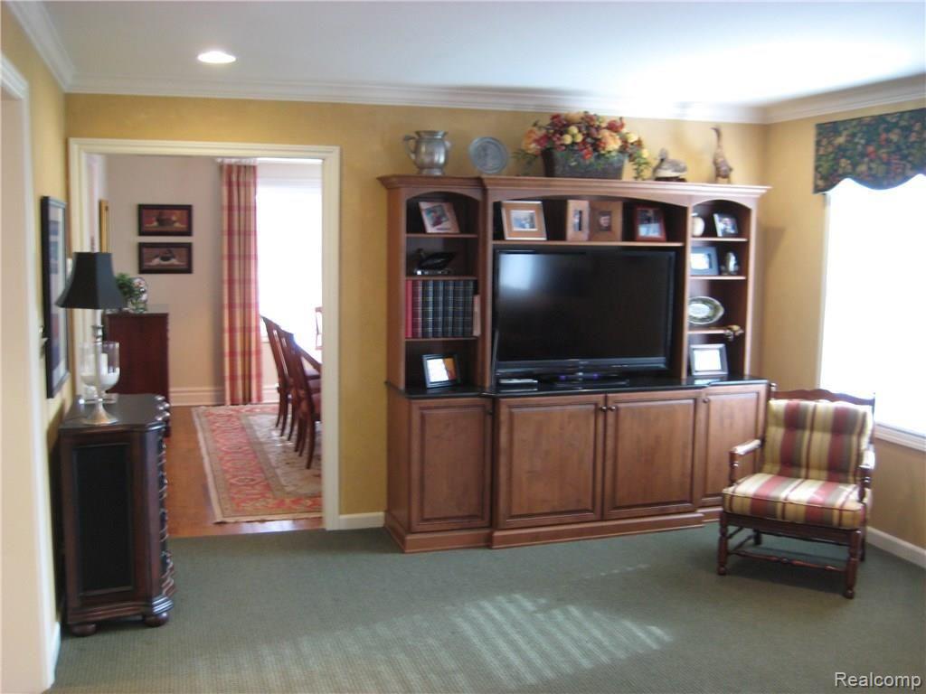 413 Barclay Road Grosse Pointe, MI 48236 - Photo 10 of 17 IMG_0851.JPG