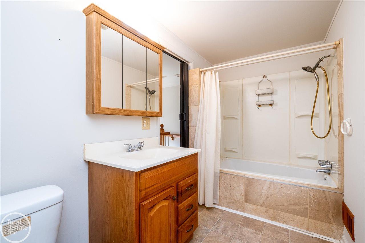 8401 18 18 Mile Road, Unit 50 Sterling Heights, MI 48313 - Photo 21 of 27