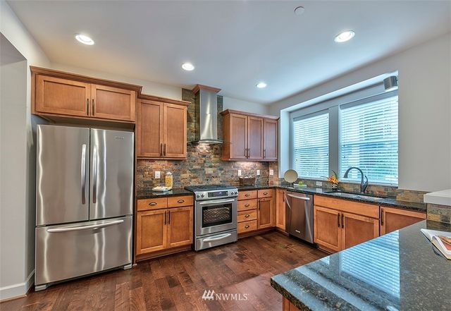 $659,000 | 1019 10th Avenue Northeast, Unit 4 2, Issaquah, WA 98029