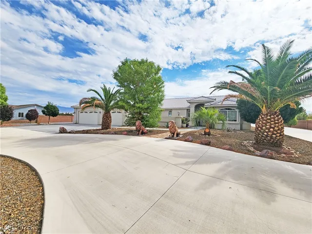 $899,900 | 2301 Zephyr Avenue, Pahrump, NV 89048