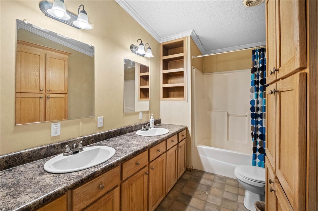 10637 Bobb Kidd Lake Road Prairie Grove, AR 72753 - Photo 21 of 41 Gallery Image 21