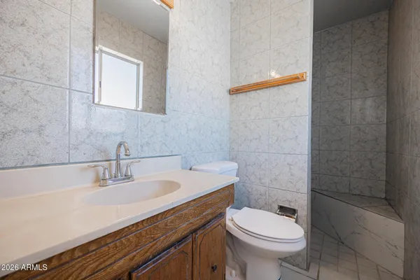 $2,695 | 8518 East Rancho Vista Drive, Scottsdale, AZ 85251
