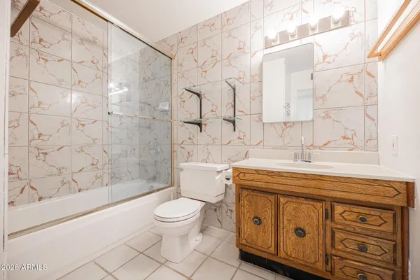 $2,695 | 8518 East Rancho Vista Drive, Scottsdale, AZ 85251