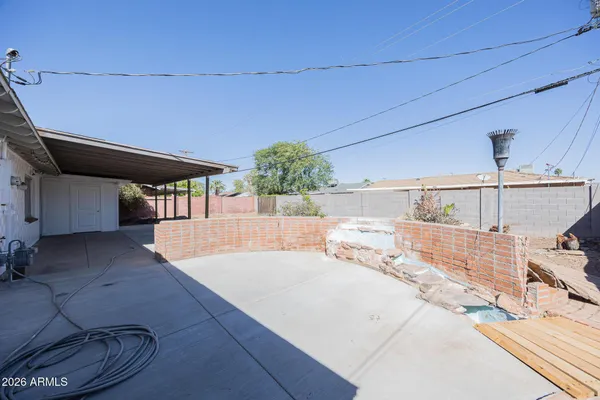 $2,695 | 8518 East Rancho Vista Drive, Scottsdale, AZ 85251