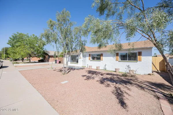 $2,695 | 8518 East Rancho Vista Drive, Scottsdale, AZ 85251