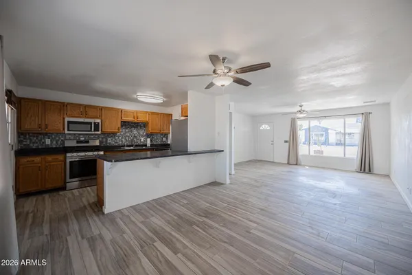 $2,695 | 8518 East Rancho Vista Drive, Scottsdale, AZ 85251