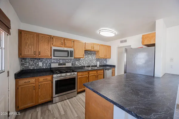 $2,695 | 8518 East Rancho Vista Drive, Scottsdale, AZ 85251