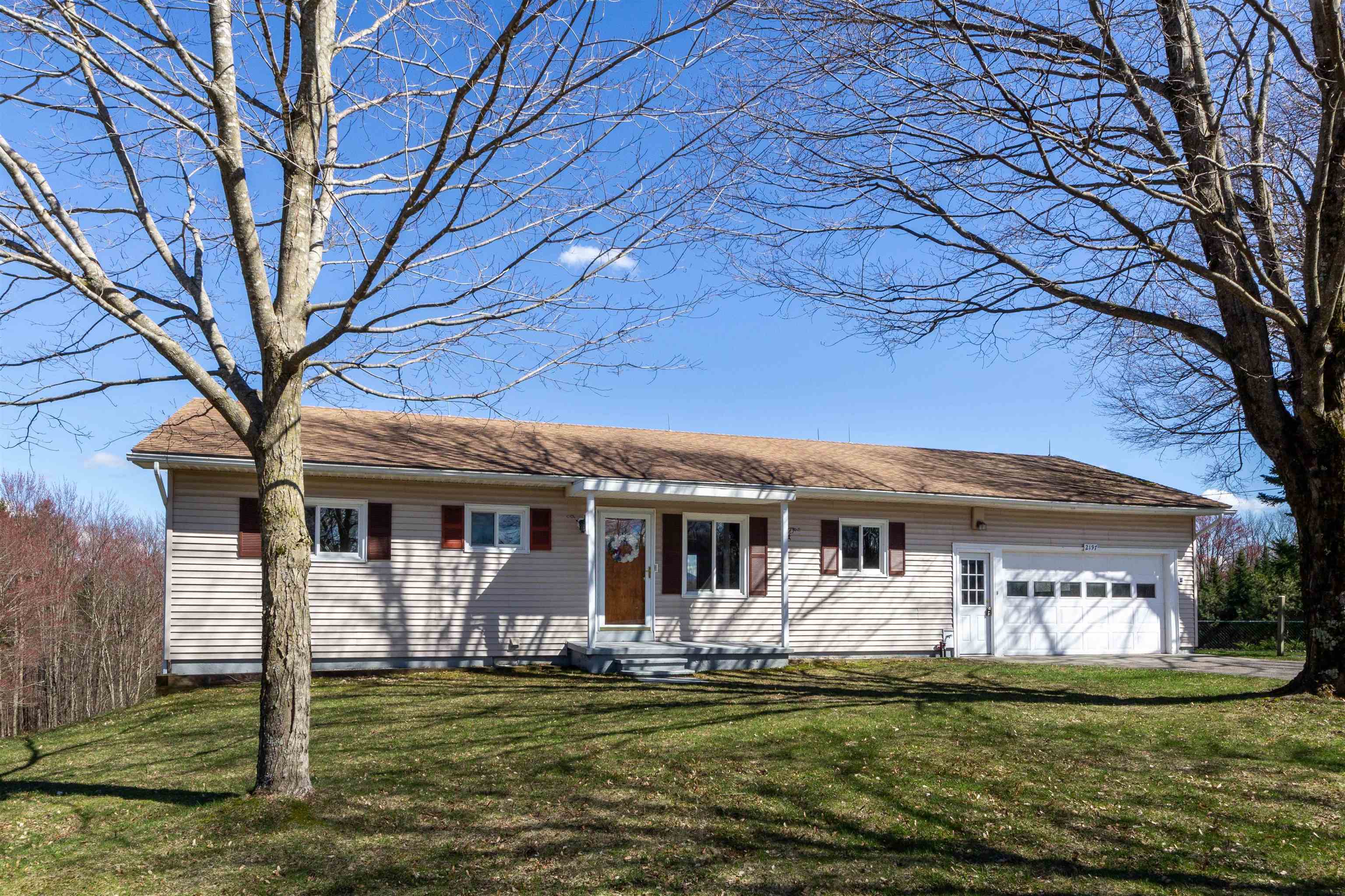 2197 Oak Hill Road Williston, VT 05495 - Photo 1 of 39