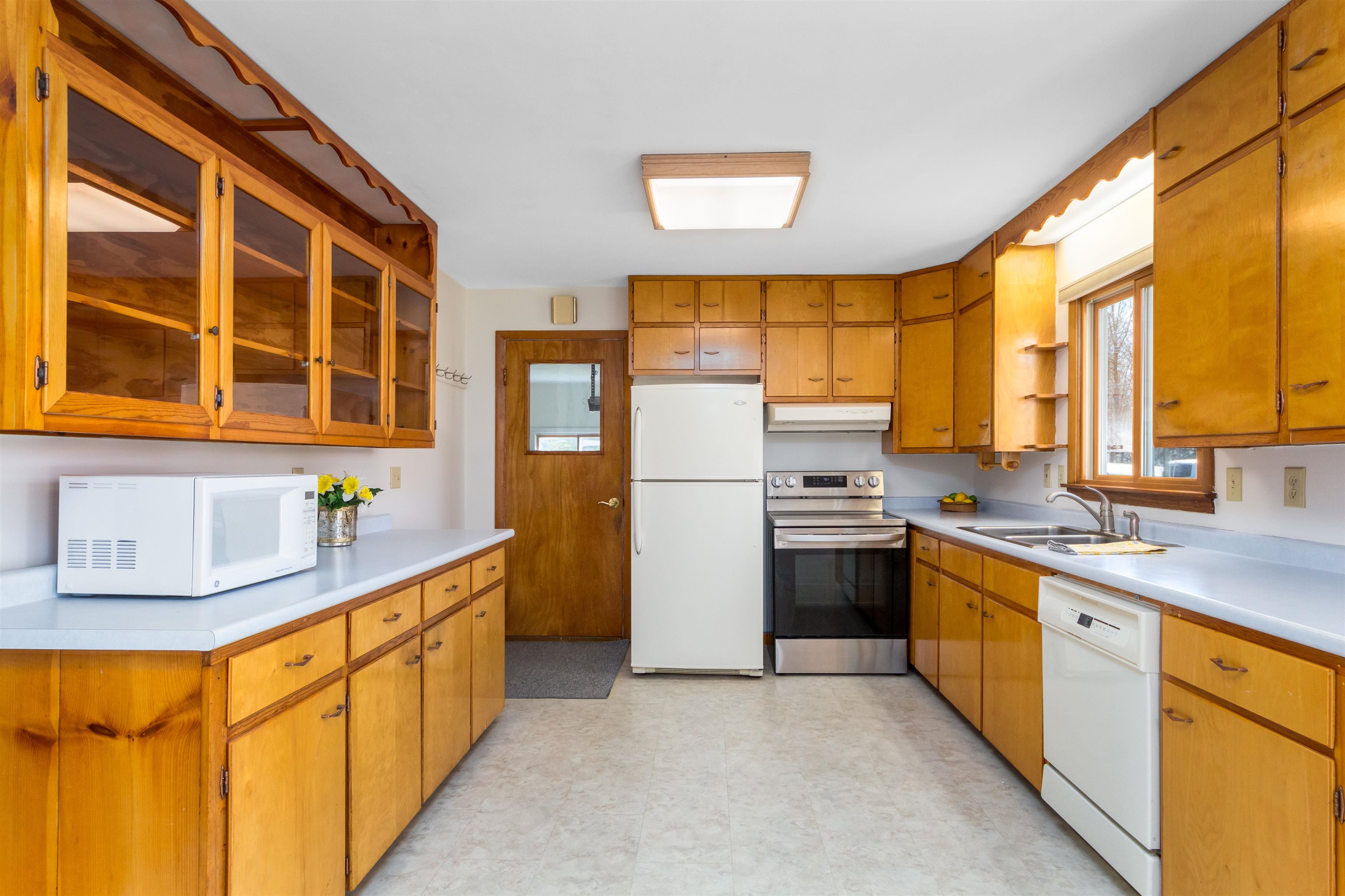 2197 Oak Hill Road Williston, VT 05495 - Photo 24 of 39
