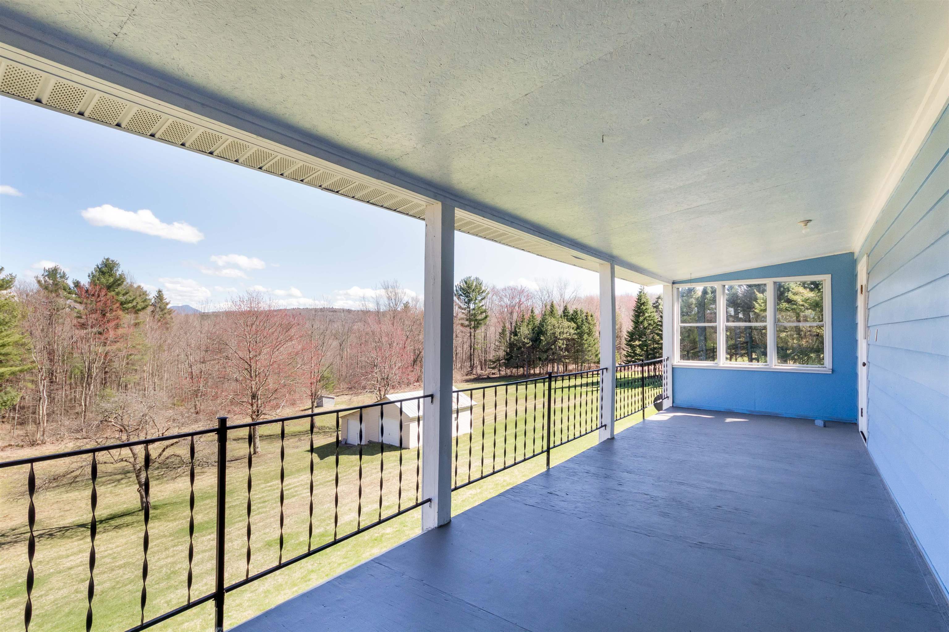 2197 Oak Hill Road Williston, VT 05495 - Photo 4 of 39
