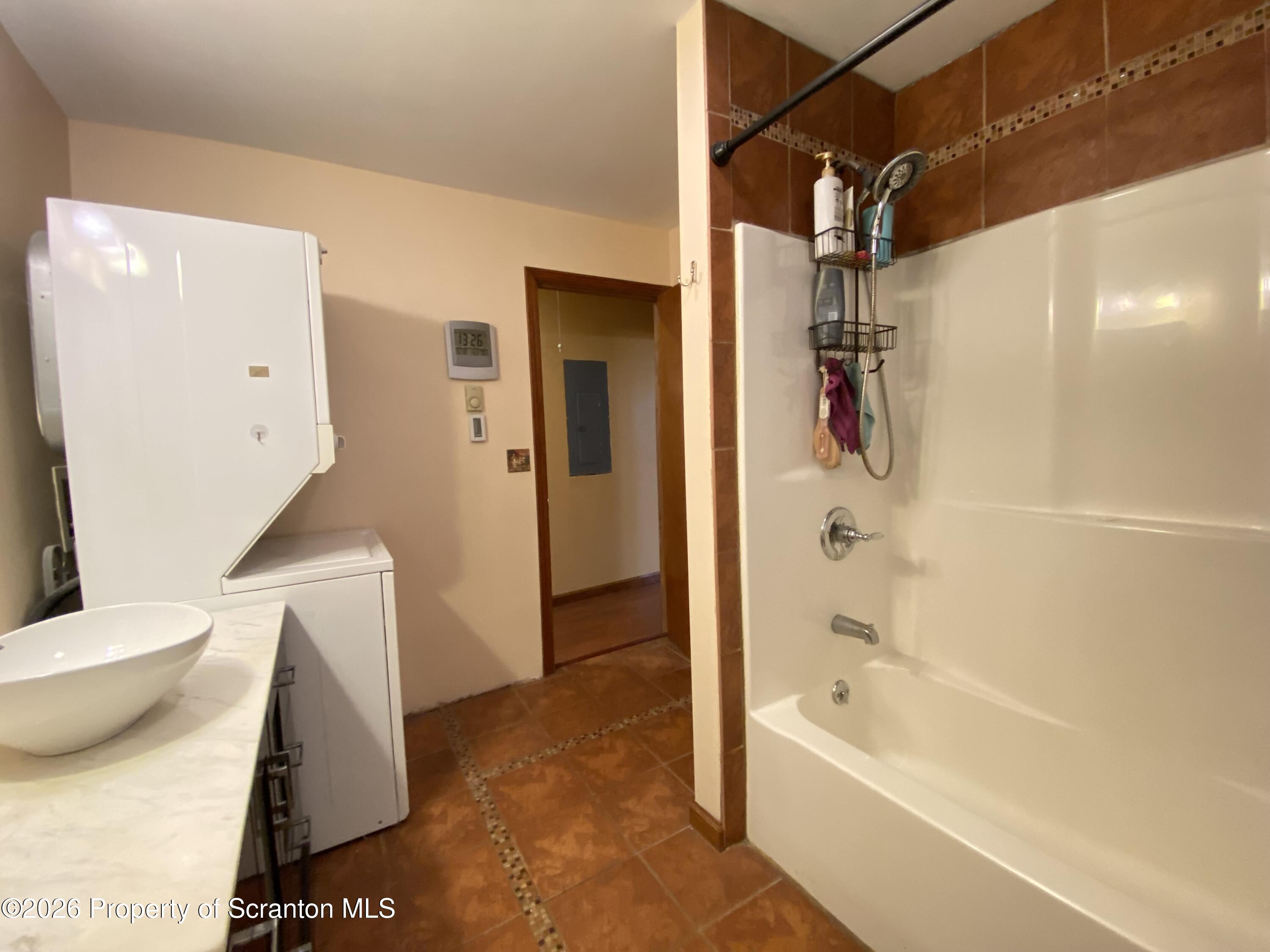 1019 Moosic Street Scranton, PA 18505 - Photo 22 of 35 IMG_7065