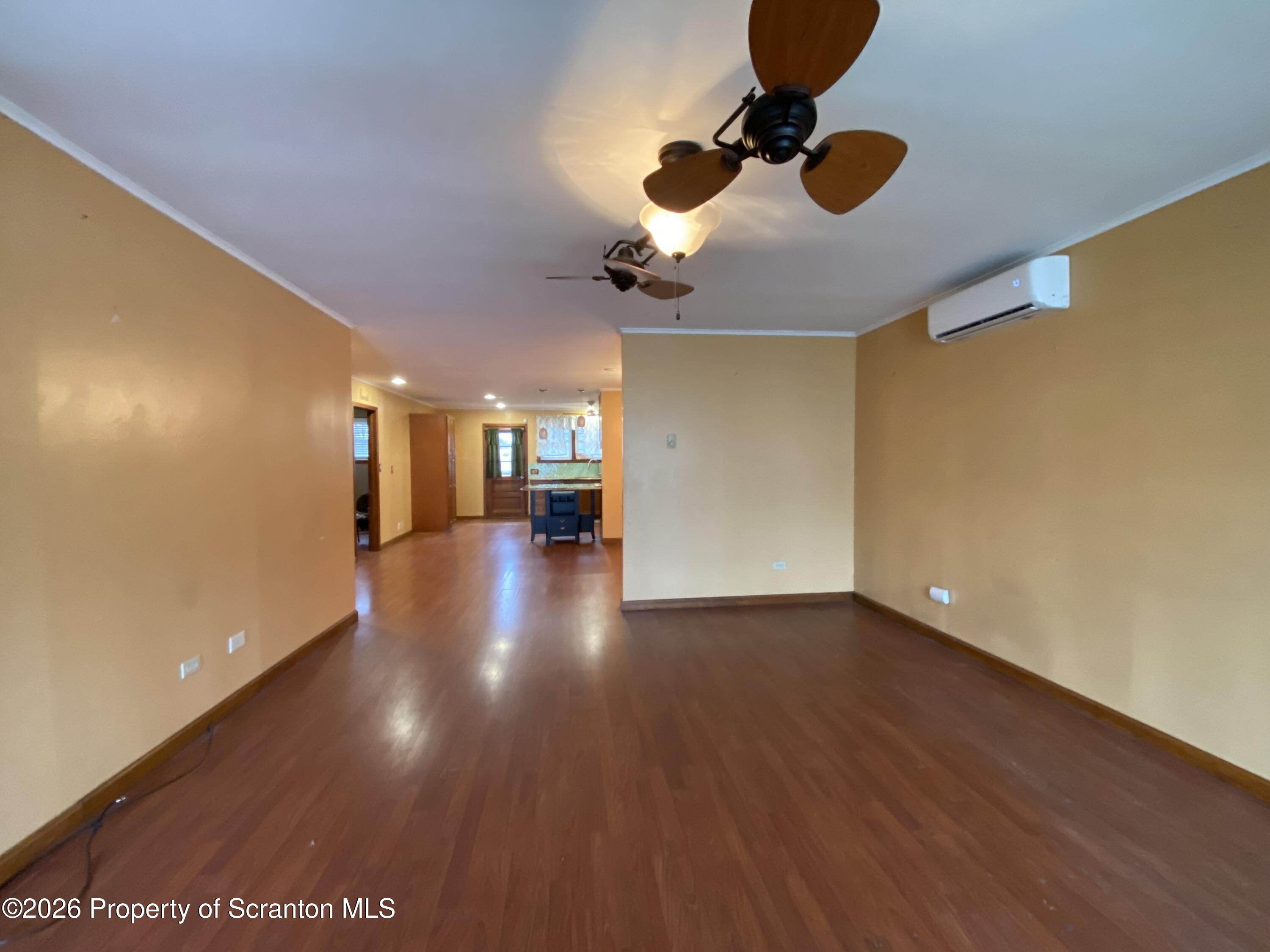 1019 Moosic Street Scranton, PA 18505 - Photo 5 of 35 IMG_7043