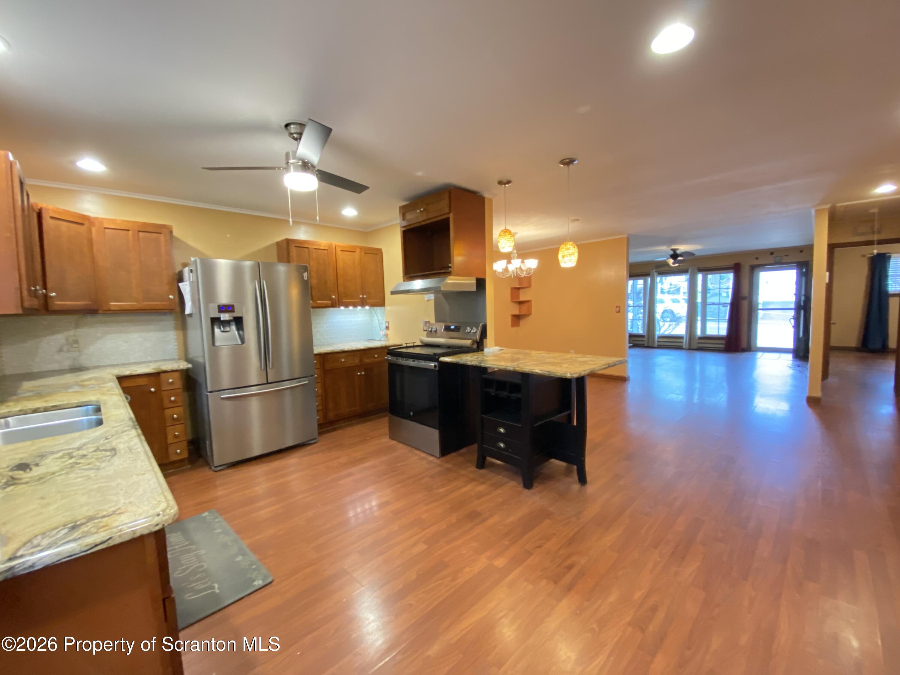 1019 Moosic Street Scranton, PA 18505 - Photo 9 of 35 IMG_7051