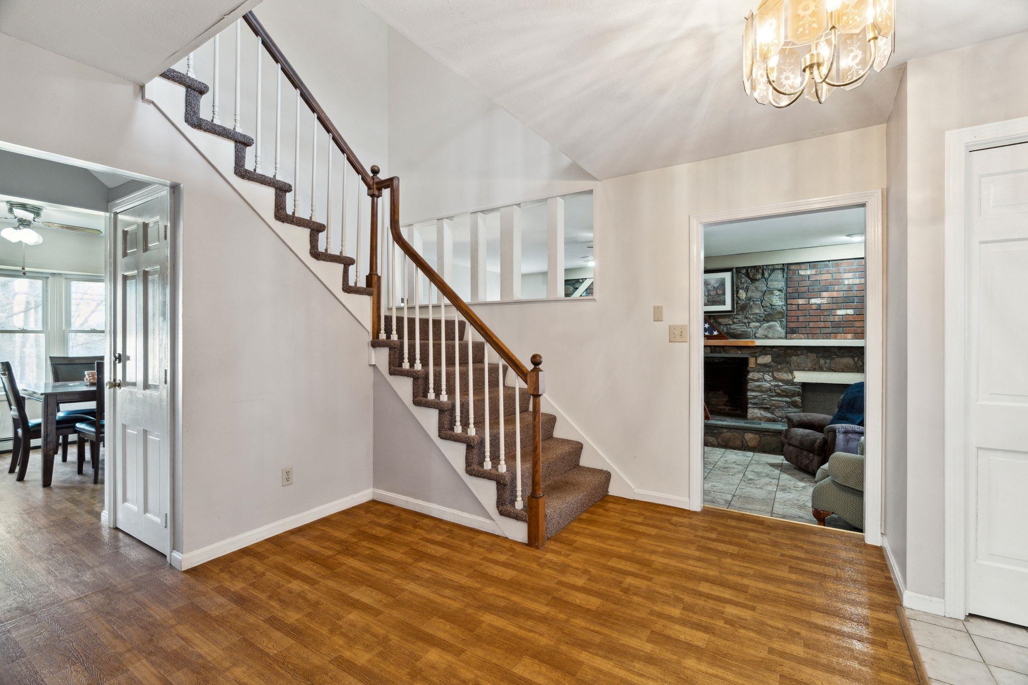 268 Huse Road Manchester, NH 03103 - Photo 6 of 32 Gallery Image 6