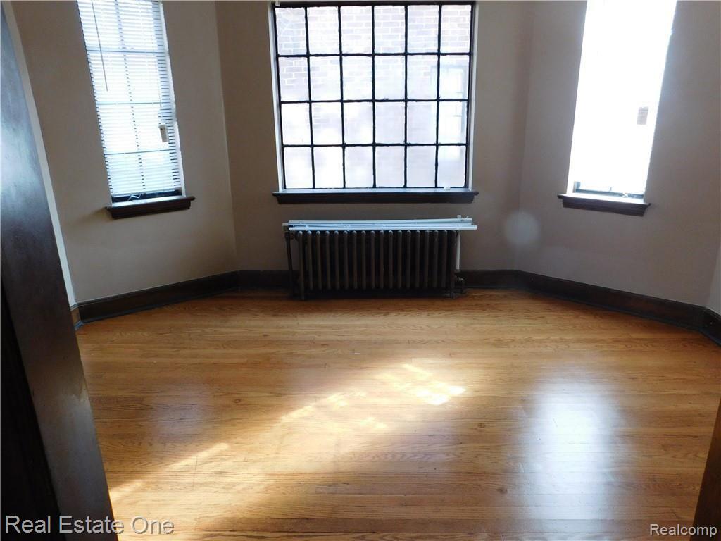 5101 Yorkshire Road Detroit, MI 48224 - Photo 4 of 17