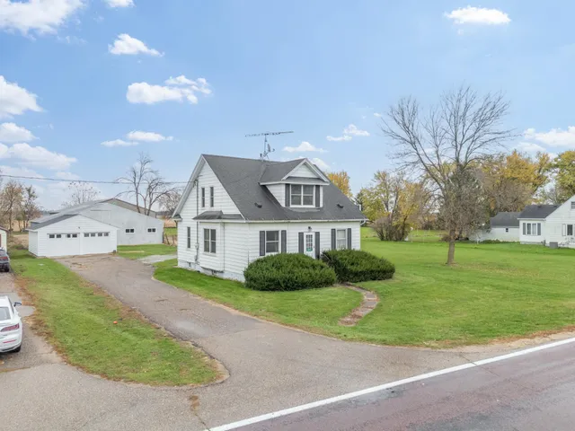 $319,900 | 8727 Southwest 37th Avenue, Hope, MN 56046