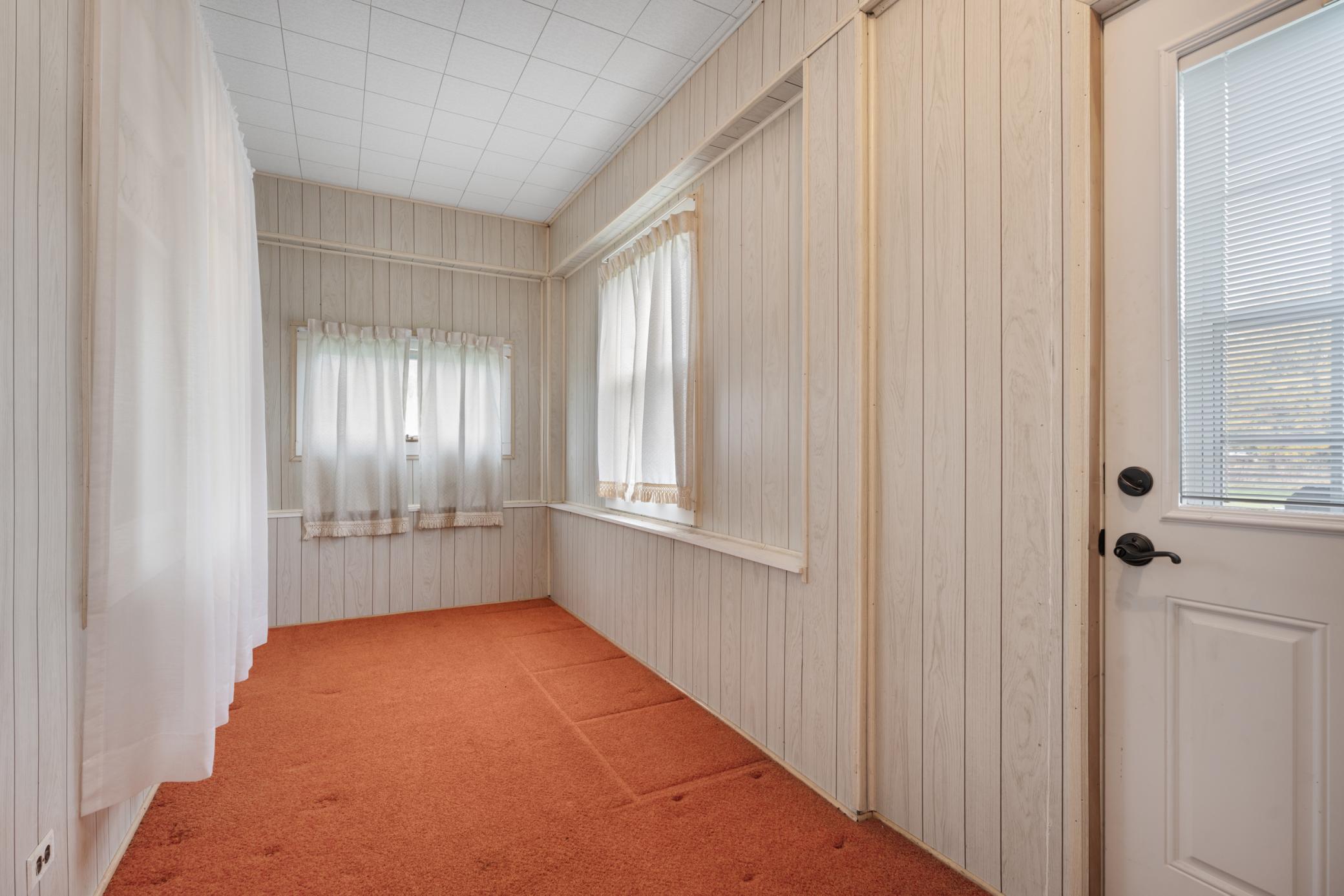 8727 Southwest 37th Avenue Hope, MN 56046 - Photo 2 of 44