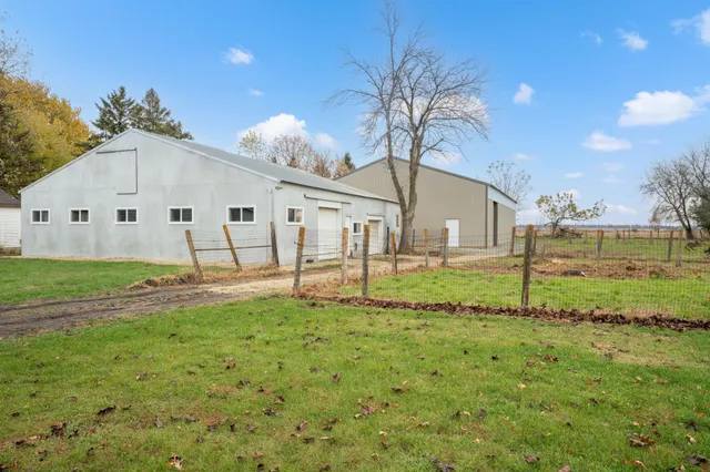 $319,900 | 8727 Southwest 37th Avenue, Hope, MN 56046