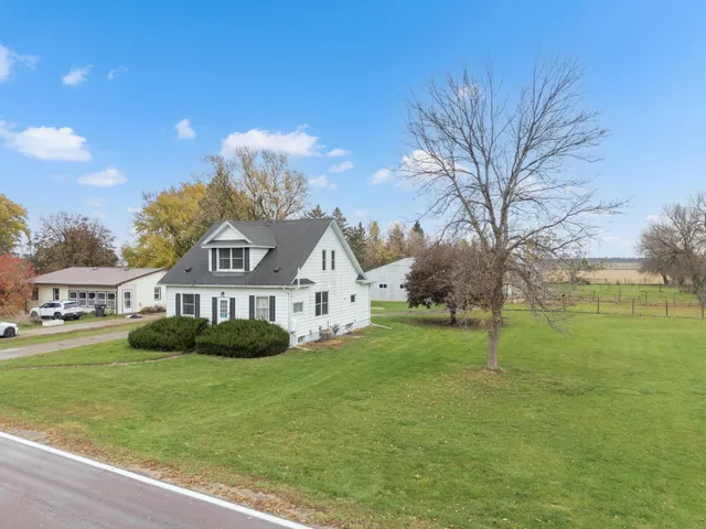 $319,900 | 8727 Southwest 37th Avenue, Hope, MN 56046