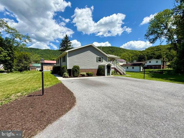 703 Spring Street Saxton, PA 16678 - Photo 2 of 51