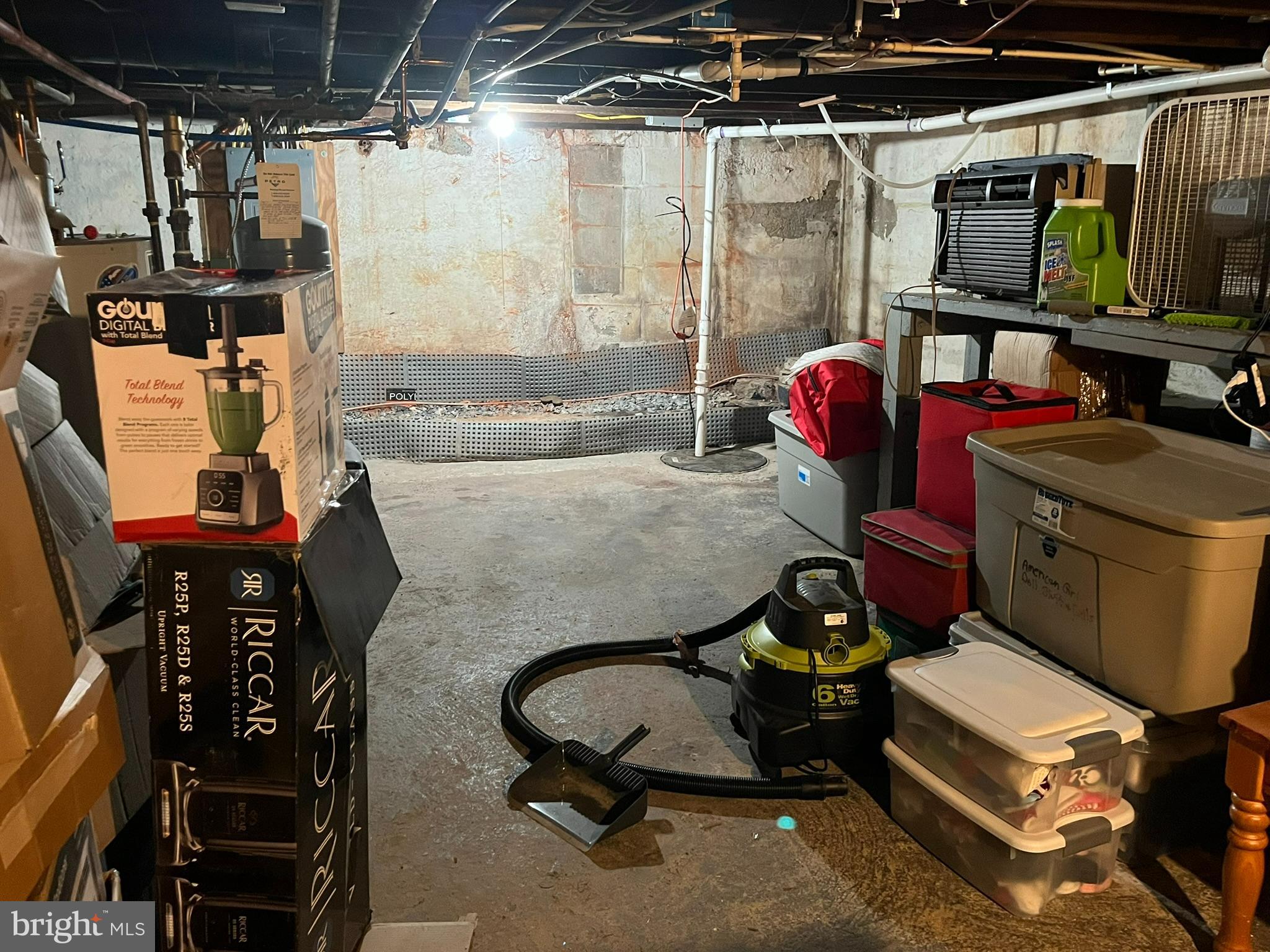 227 Ridge Road Claymont, DE 19703 - Photo 16 of 18 a utility room with furniture
