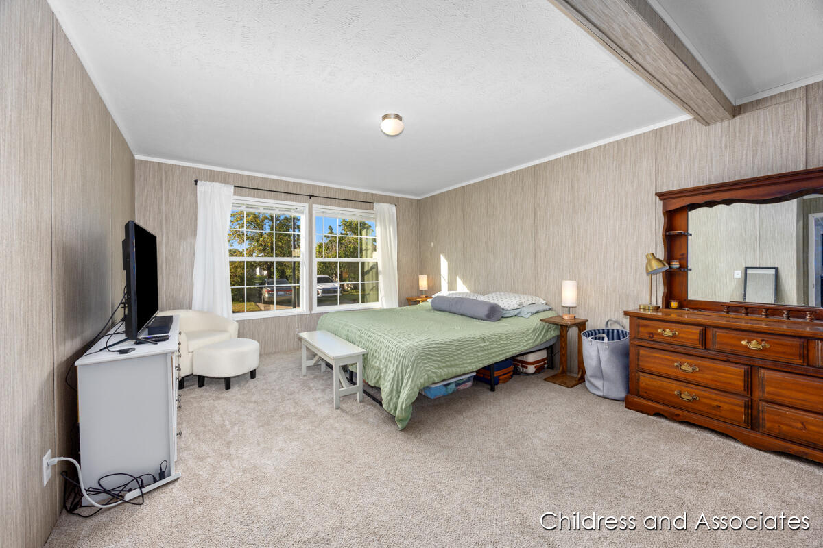 360 East Tuttle Road, Unit 6 Ionia, MI 48846 - Photo 12 of 23 IMG_1011