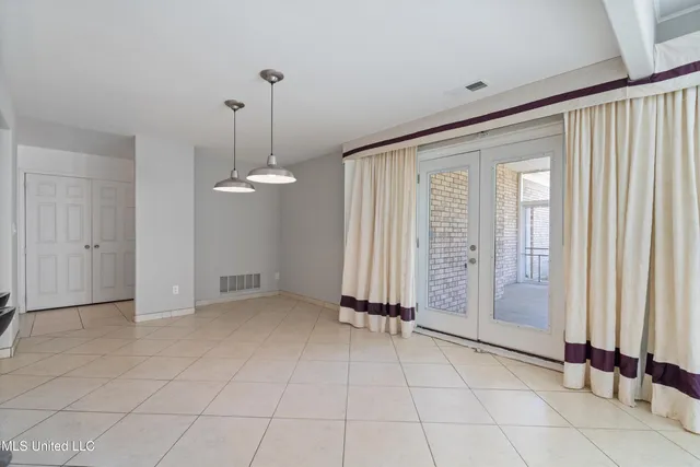 $515,000 | 206 Swan Lk Drive, Coldwater, MS 38618