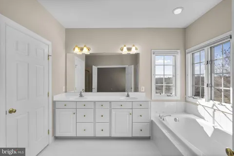 $950,000 | 17800 Bromfield Place, Germantown, MD 20874