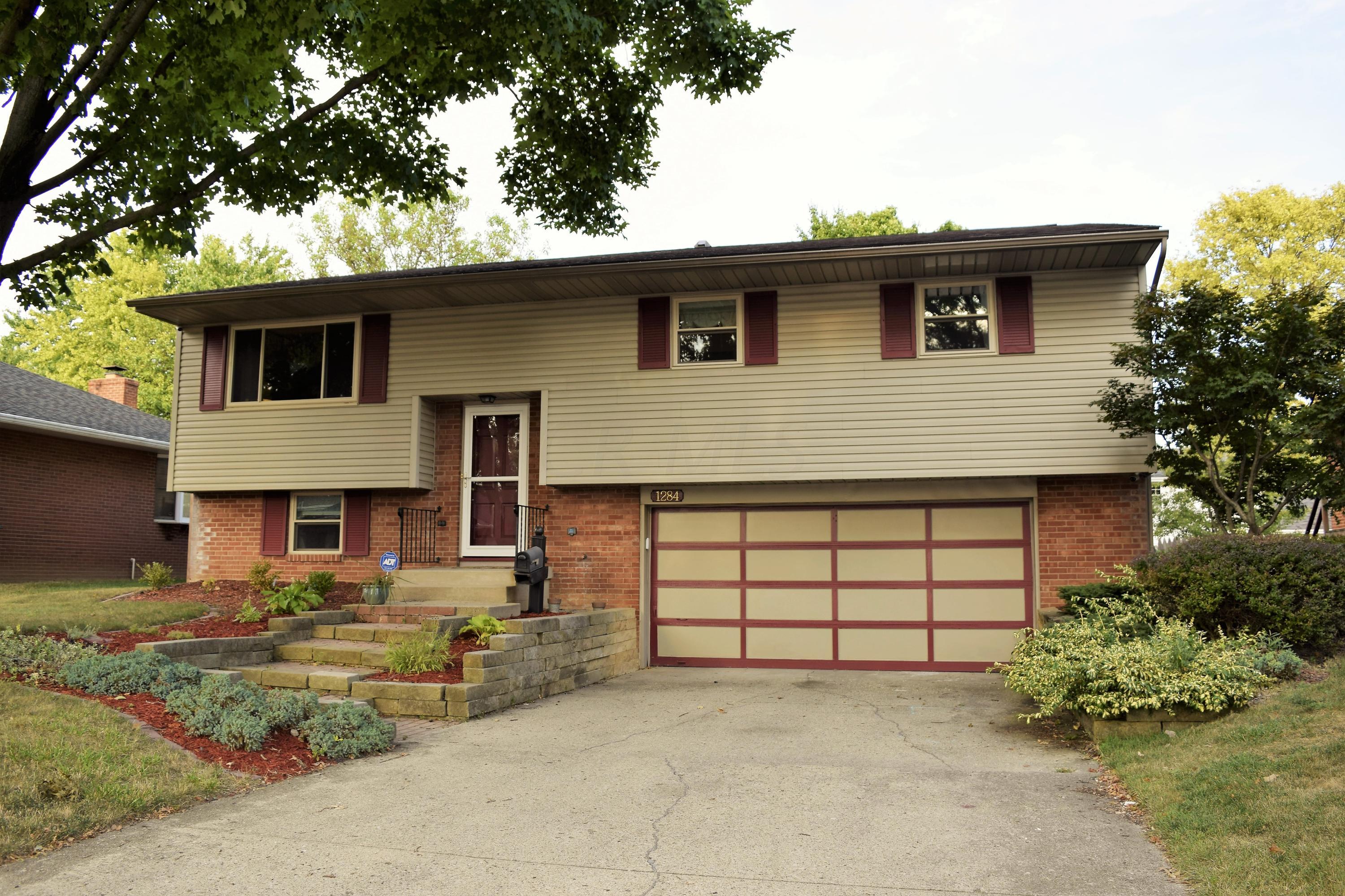 1284 Gresham Road Columbus, OH 43204 - Photo 1 of 25 Gallery Image 1
