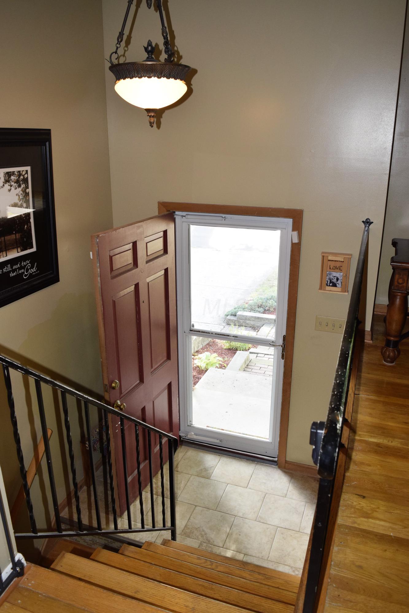 1284 Gresham Road Columbus, OH 43204 - Photo 2 of 25 Gallery Image 2