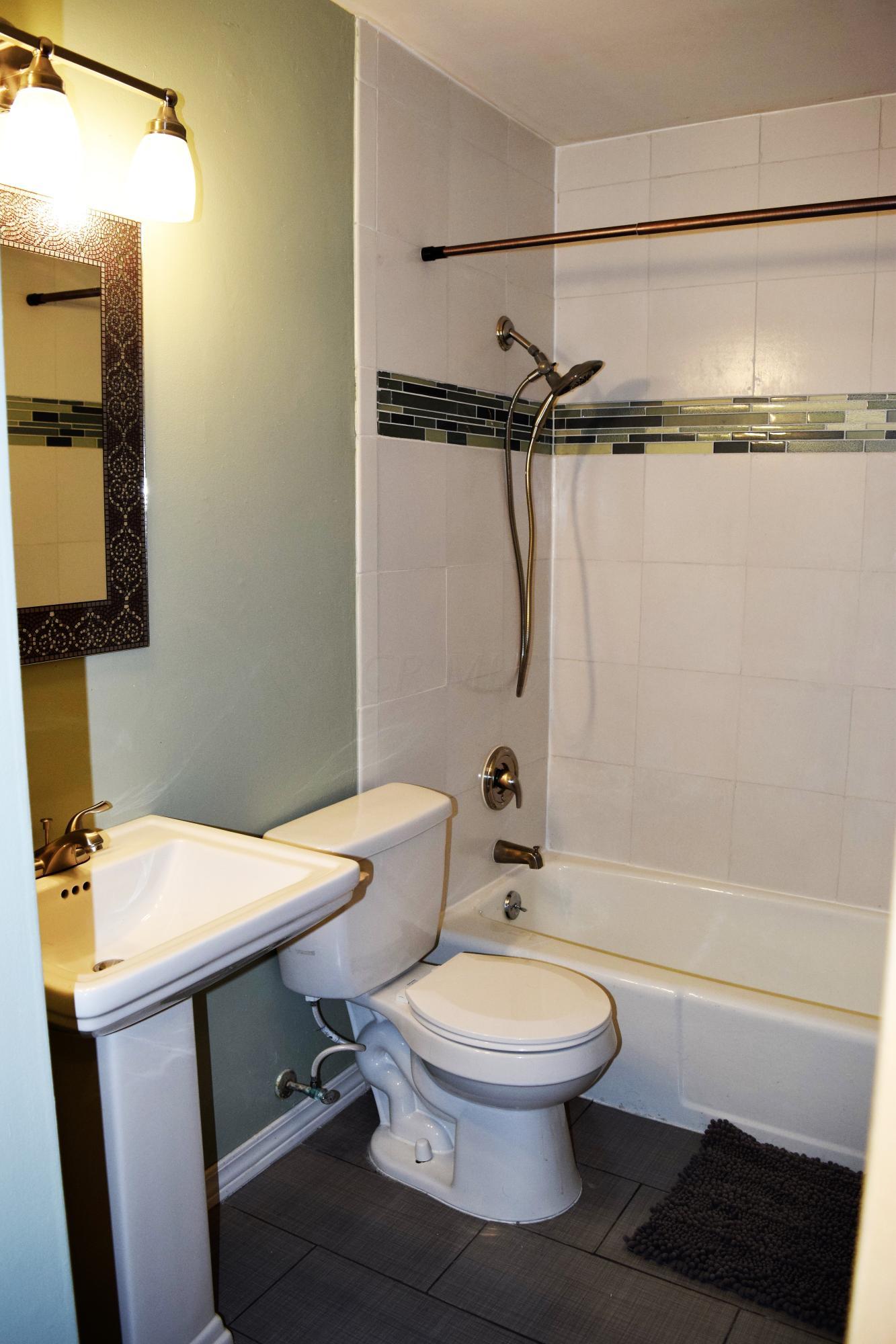 1284 Gresham Road Columbus, OH 43204 - Photo 10 of 25 Gallery Image 10