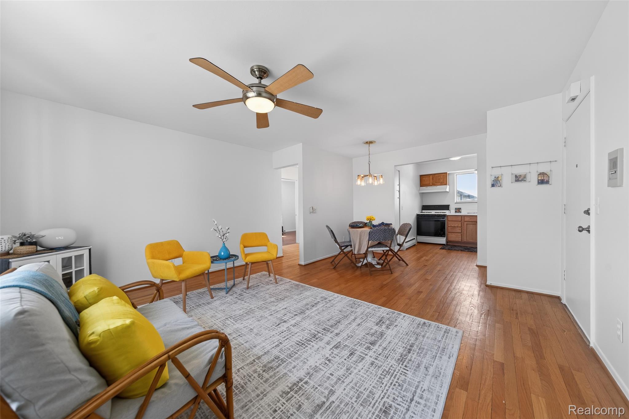 451 Miller Avenue, Unit 211 Rochester, MI 48307 - Photo 6 of 18 Open living space