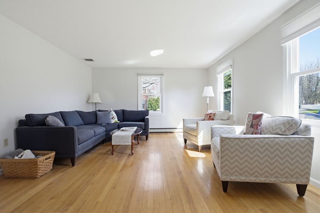 5 Wight Farm Road Natick, MA 01760 - Photo 12 of 30