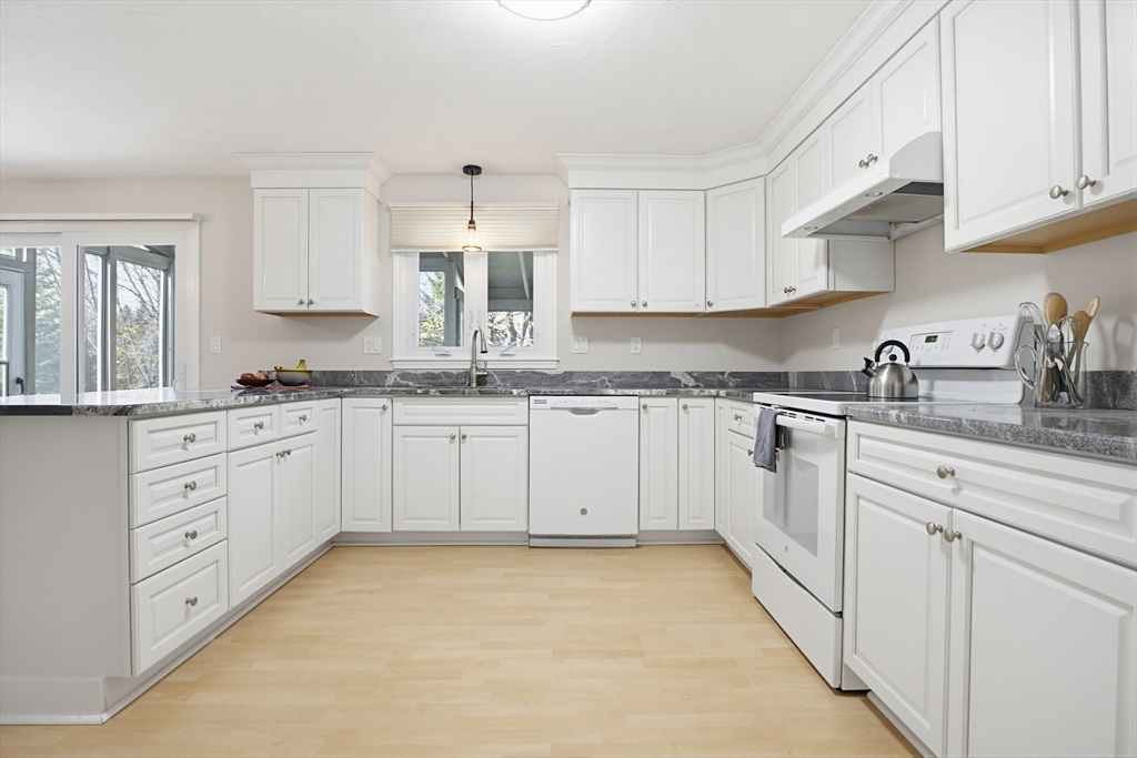 5 Wight Farm Road Natick, MA 01760 - Photo 6 of 30