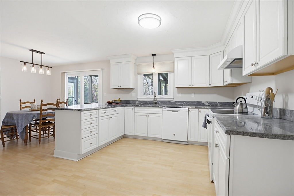 5 Wight Farm Road Natick, MA 01760 - Photo 7 of 30