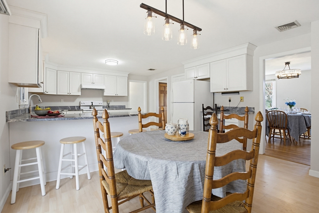 5 Wight Farm Road Natick, MA 01760 - Photo 10 of 30