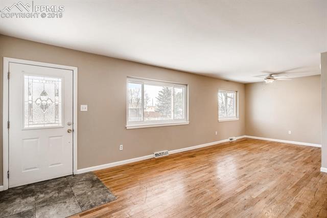 410 Yellowstone Road Colorado Springs, CO 80910 - Photo 4 of 27