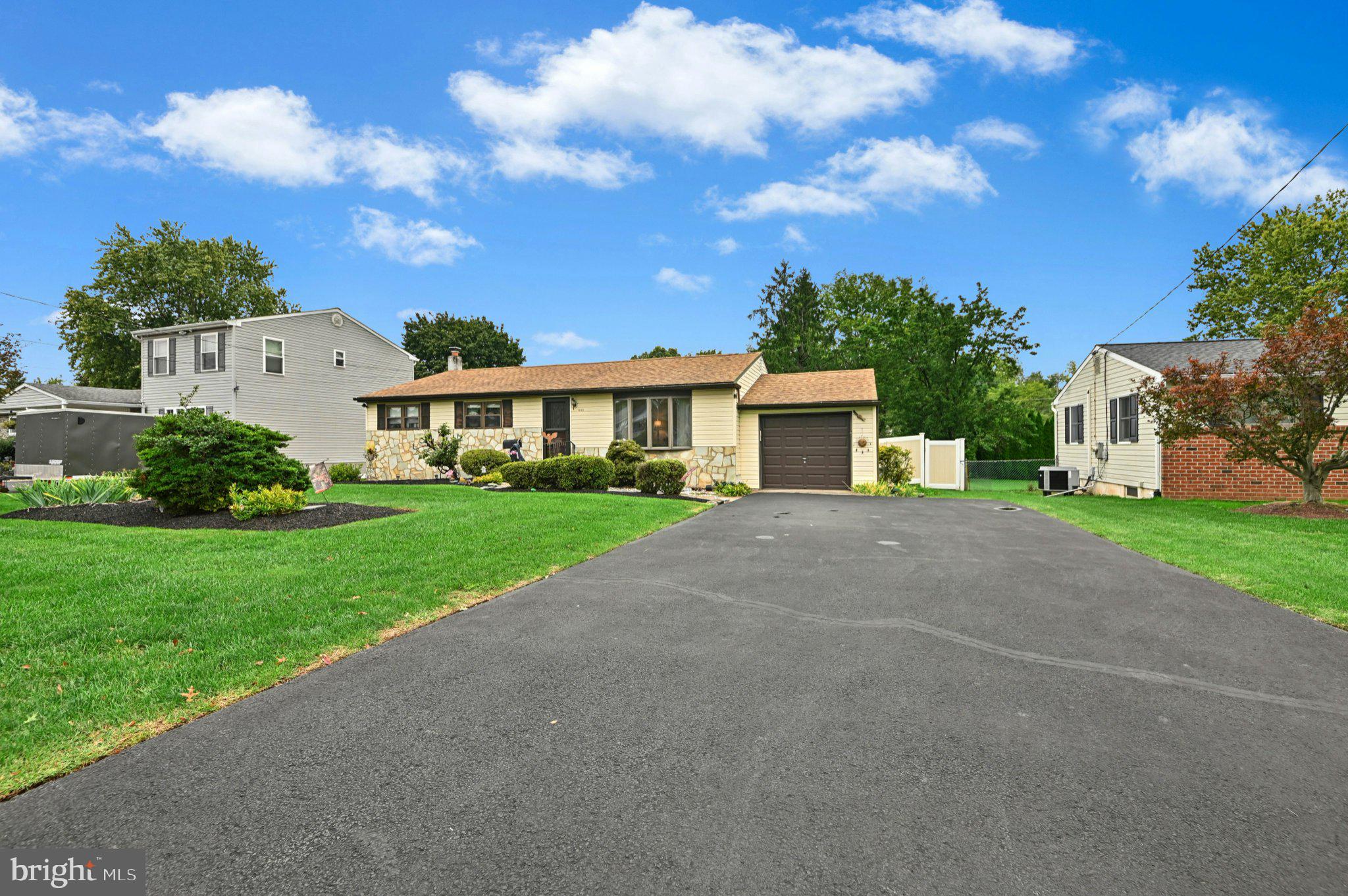 840 Roger Road Warminster, PA 18974 - Photo 3 of 30 Gallery Image 3