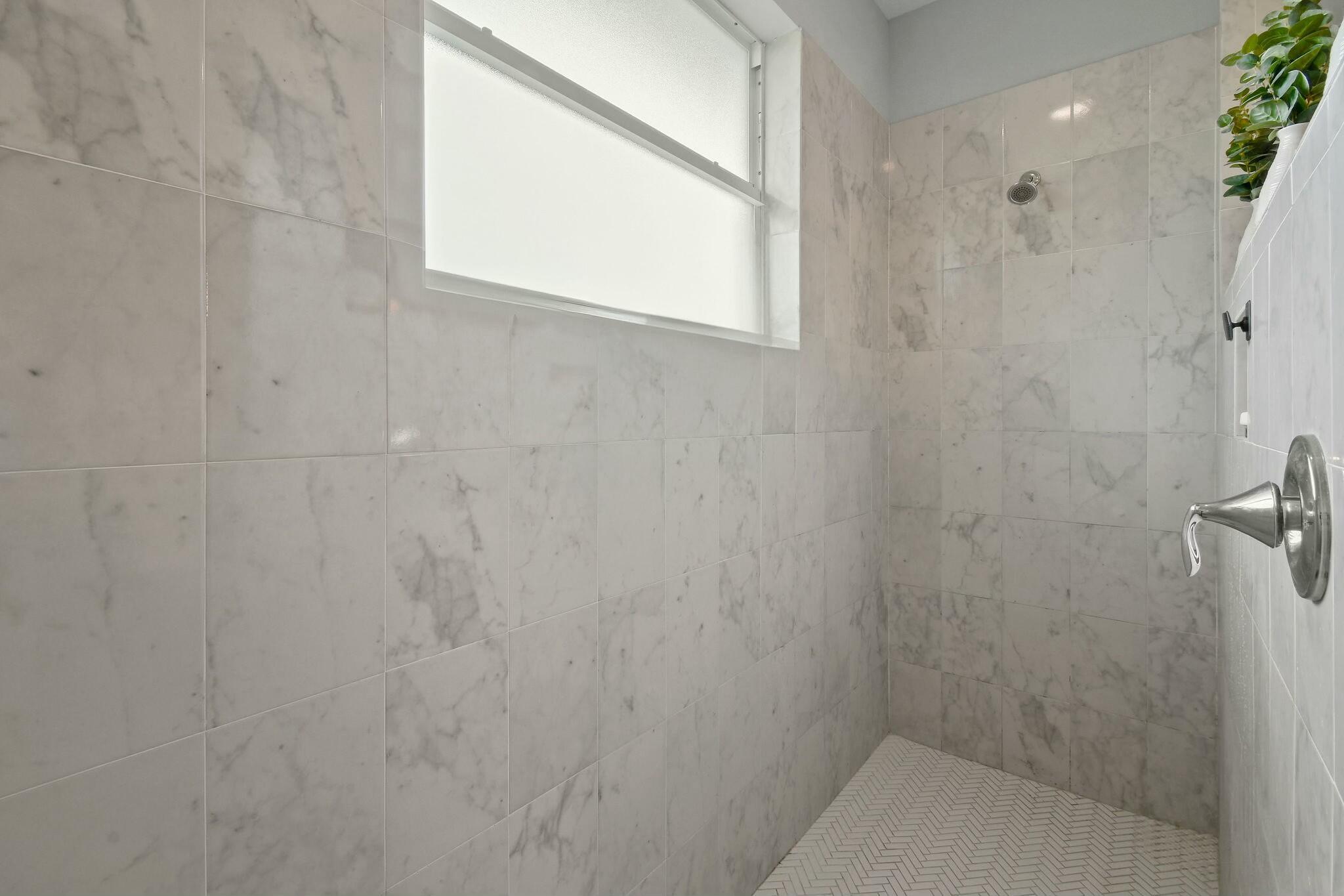 3214 Southwest Constellation Road Port St. Lucie, FL 34953 - Photo 31 of 50 Master Bathroom