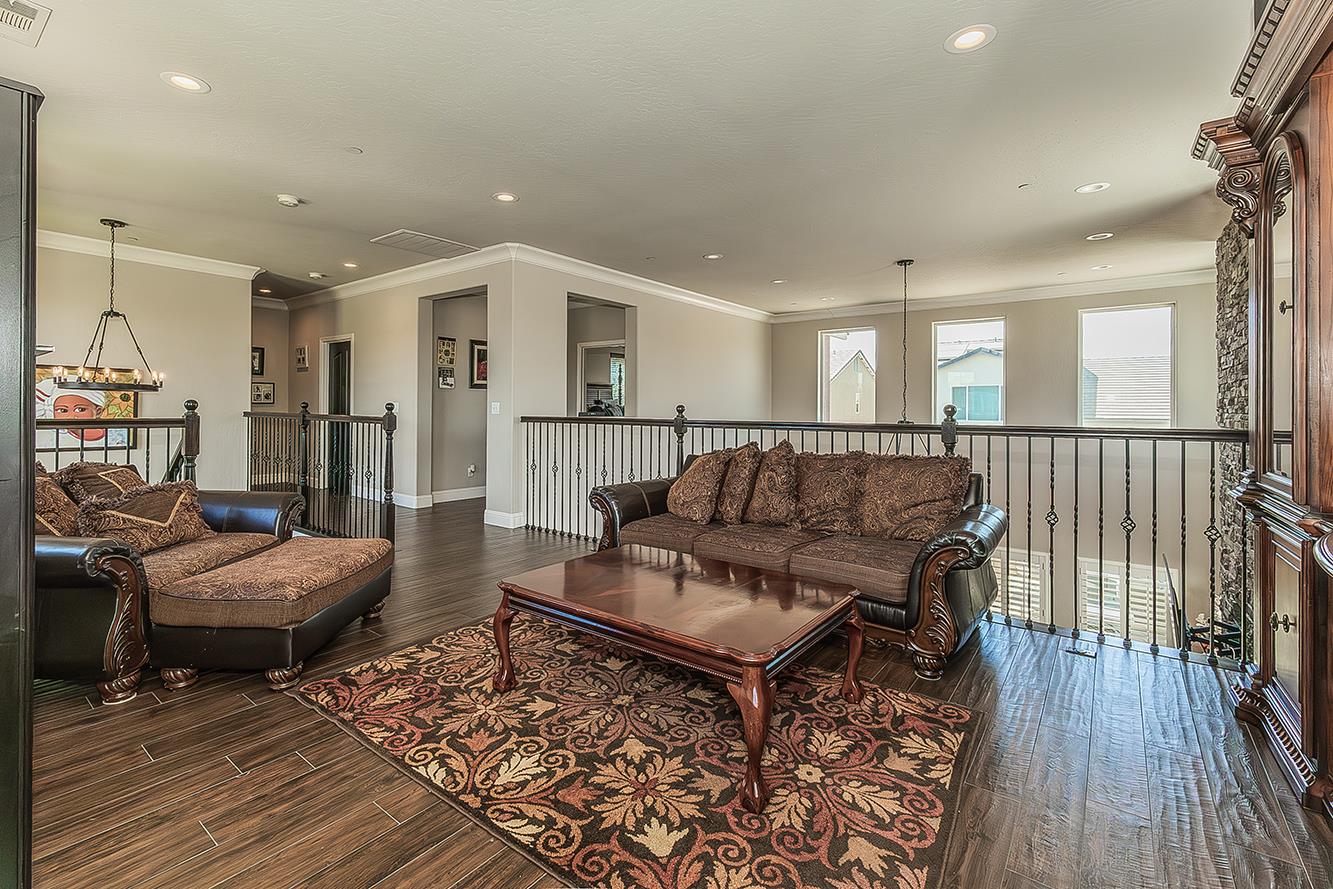 986 Encino Avenue Clovis, CA 93619 - Photo 23 of 51