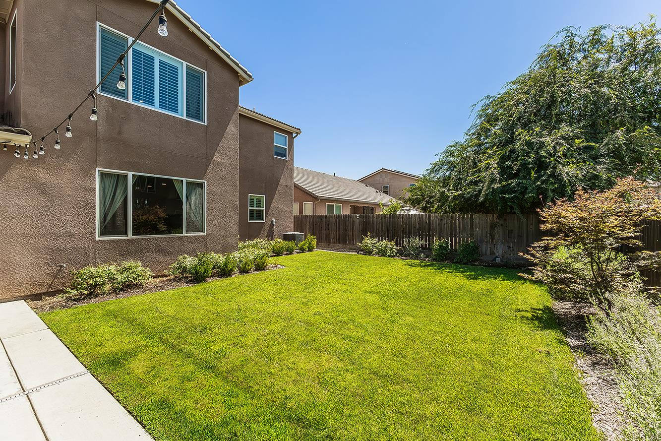 986 Encino Avenue Clovis, CA 93619 - Photo 49 of 51