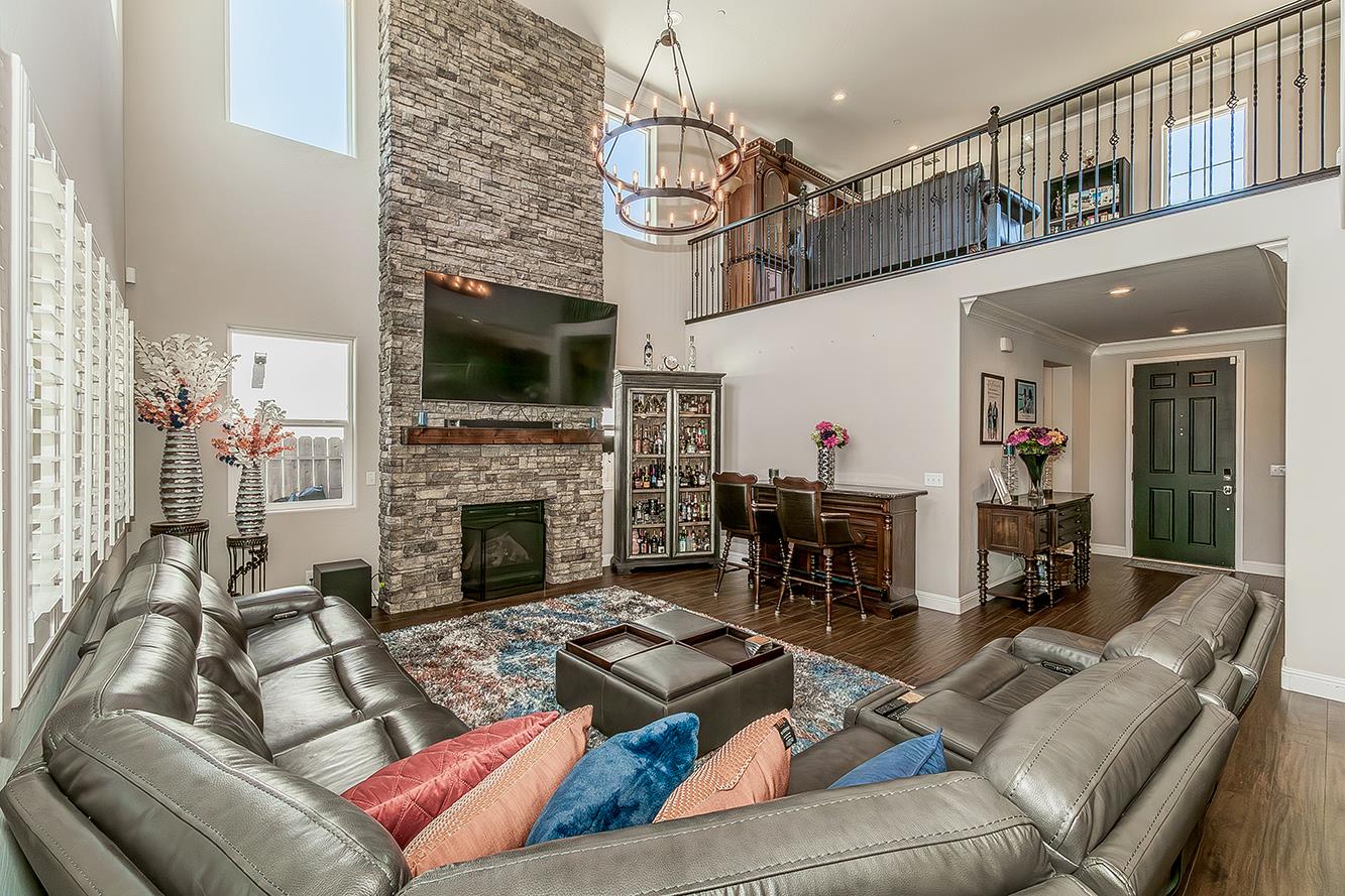 986 Encino Avenue Clovis, CA 93619 - Photo 7 of 51
